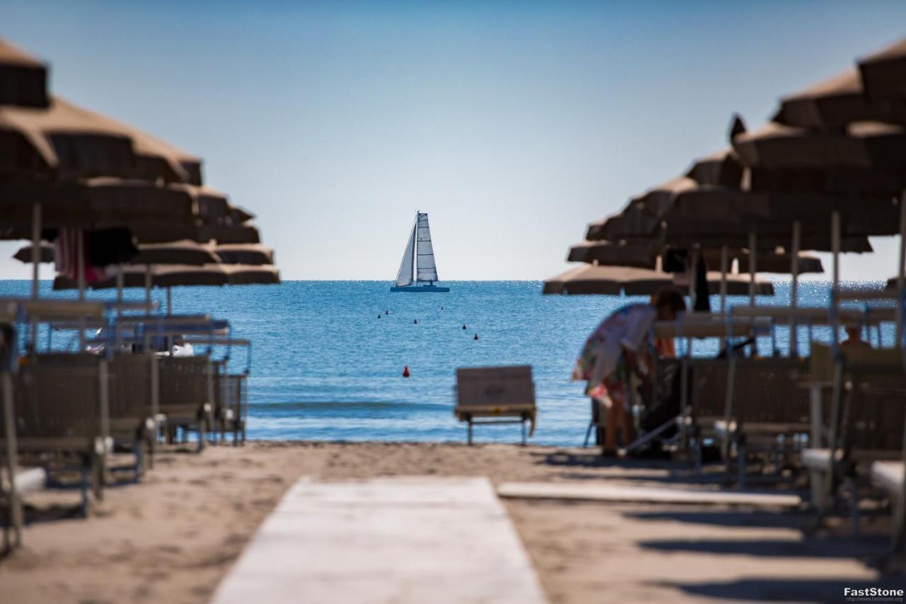 Hotel Solemare Milano Marittima Bagian luar foto